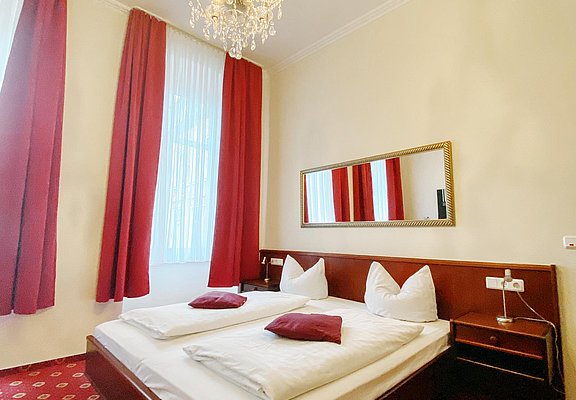 Doppelzimmer Bett