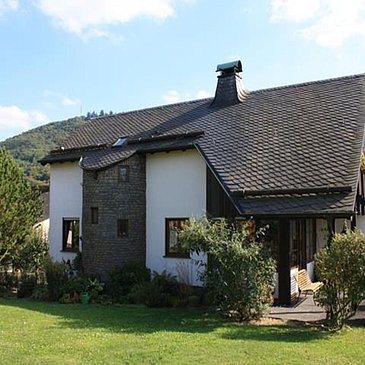 Hausansicht Garten
