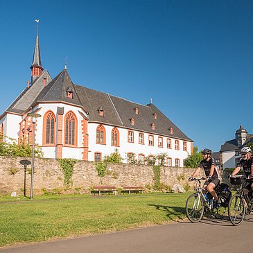 Radeln vor Nikolausstift