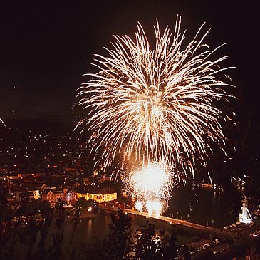 Veranstaltung_Weinfest_2022_Feuerwerk_Brücke_Nacht