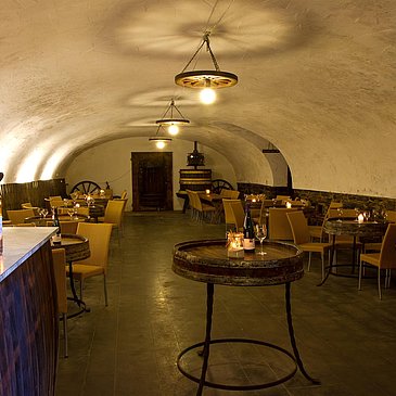 Weinkeller mit Weinprobe