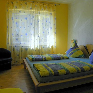 Schlafzimmer (2)