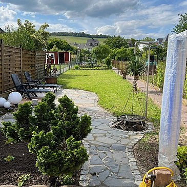 Garten mit Grillplatz