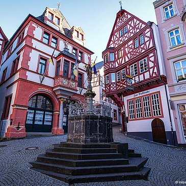 Kultur_Marktplatz_Brunnen_Bernkastel ©Wein- und Fe
