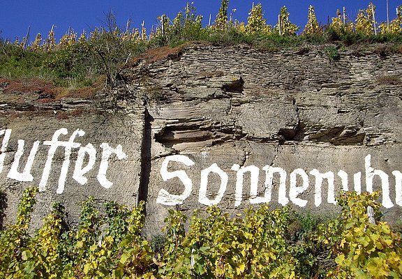 Juffer Sonnenuhr: inmitten der Weinberge