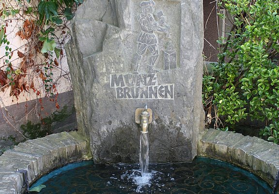 Startpunkt: Münzbrunnen an der Villa Romana