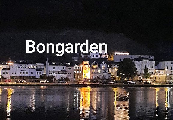 Hausansicht Bonarden bei Nacht