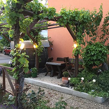 Laube am Haus