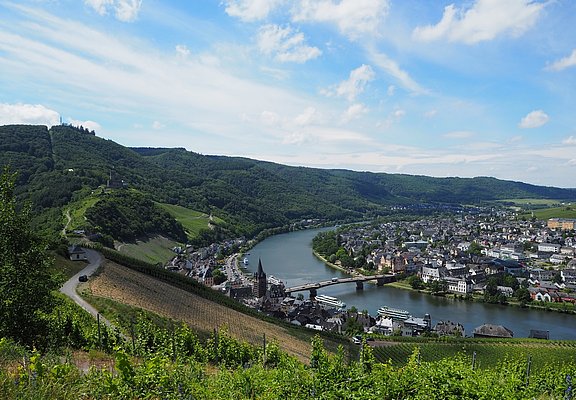Aussichtsplattform oberhalb von Bernkastel