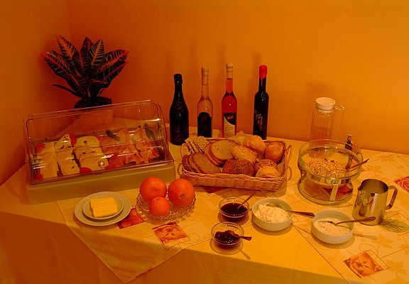 Frühstücksbuffet Wein- und Gaestehaus Genetsch