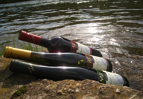 Weinflaschen in derMosel