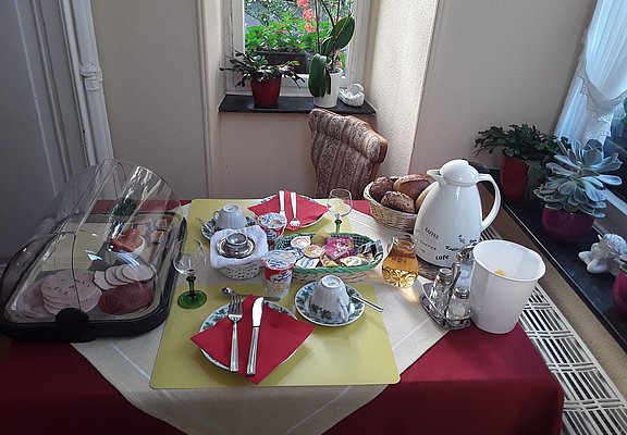 Frühstückstisch2