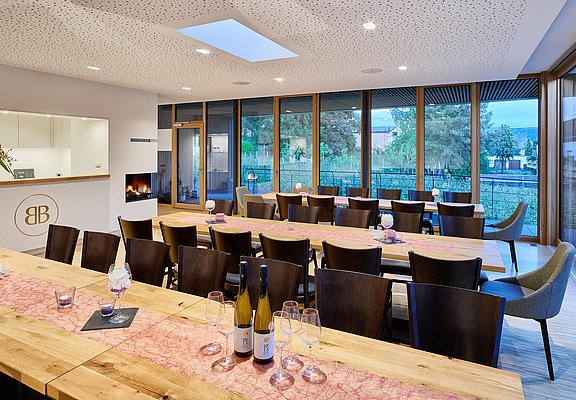 Innenansicht der Vinothek Brixius