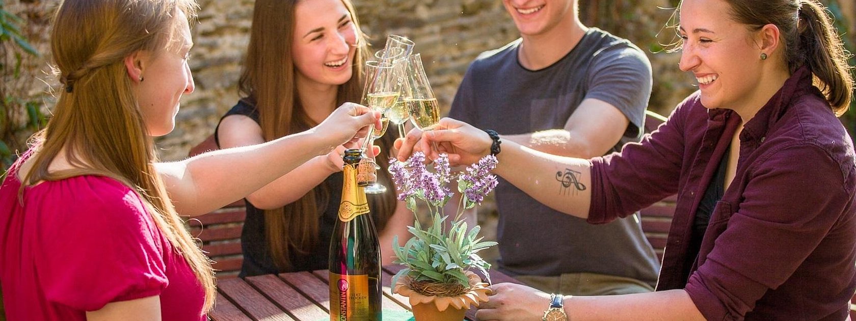 Wein genießen - Weingut Konstantinhöhe