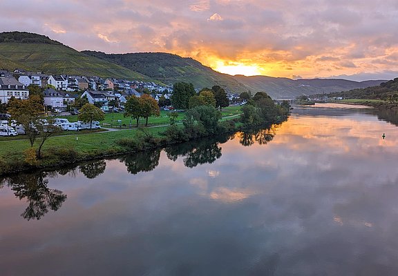 Abenddämmerung an der Mosel