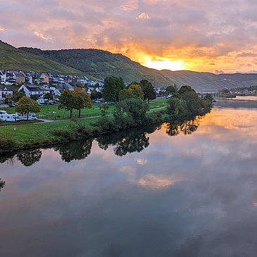 Abenddämmerung an der Mosel
