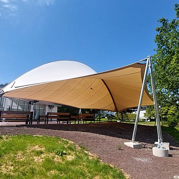 Kurgastzentrum, Außenbereich