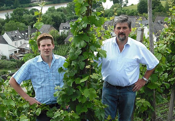 Familie Kieren in ihrem Weinberg