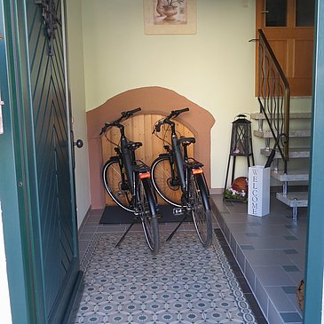 Platz für die Fahrräder