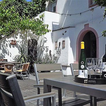 Terrasse Weingut Schneider-Kettern