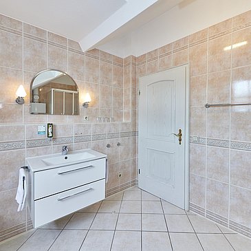 Badezimmer im Familienzimmer