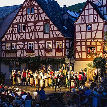 Mittelalterlicher Marktplatz - Ort der Handlung