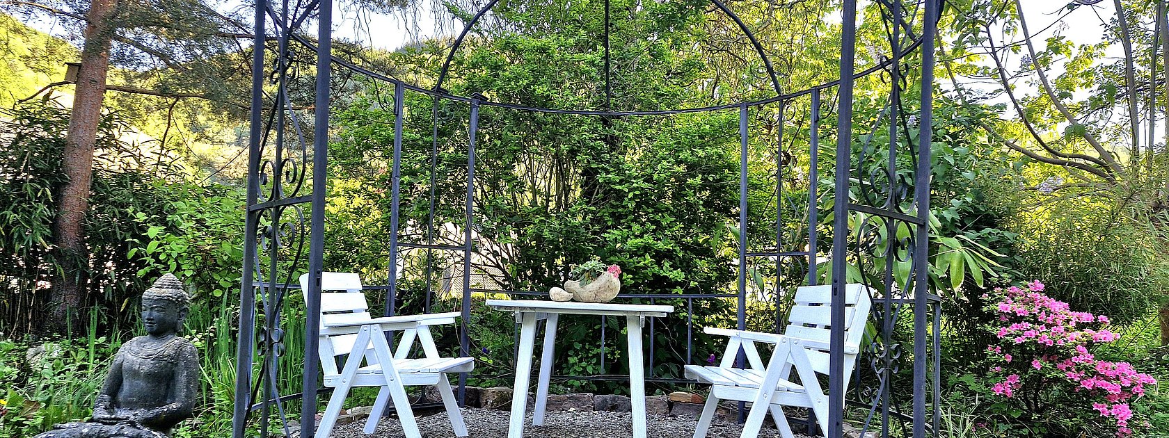 Pavillon am Teich
