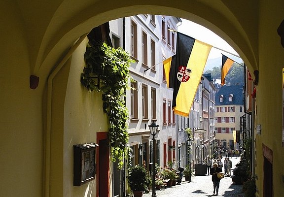 Blick in die Gassen von Bernkastel vom Graacher Tor