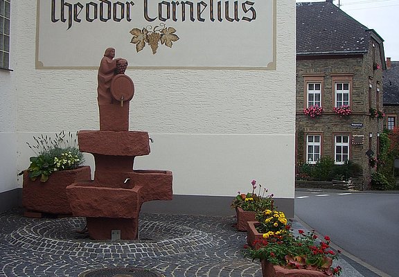Josefsbrunnen b